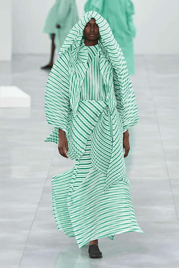 Issey Miyake Fall Winter 2025 Paris Fashion Week womenswear runway show