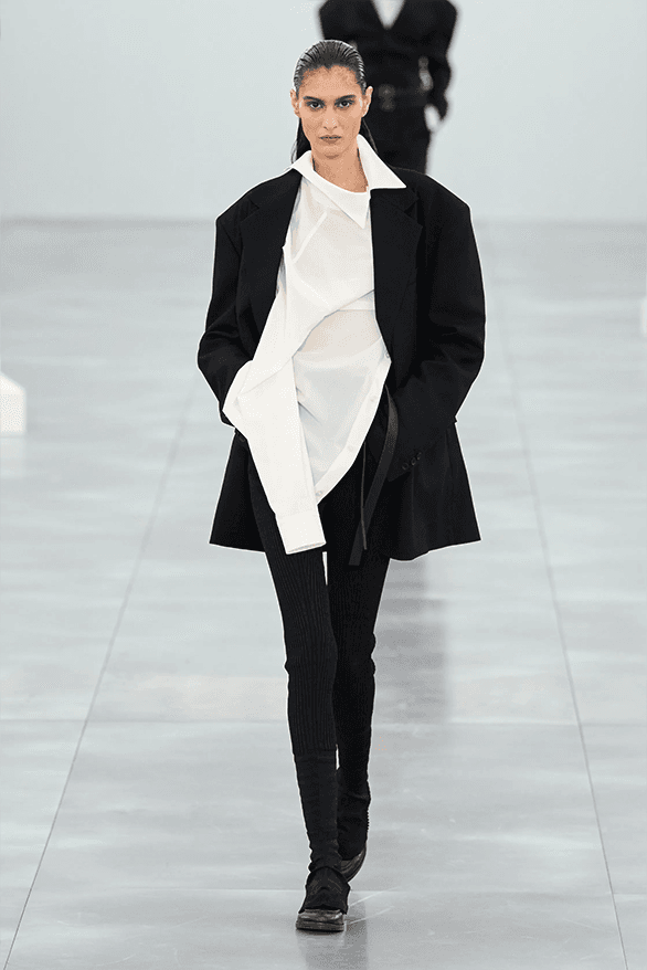 Issey Miyake Fall Winter 2025 Paris Fashion Week womenswear runway show