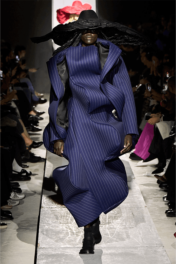 Comme des Garçons Fall Winter 2025 Paris Fashion Week Rei Kawakubo womenswear runway show
