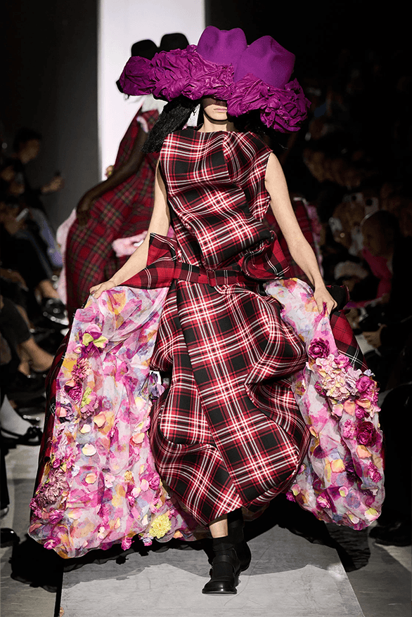 Comme des Garçons Fall Winter 2025 Paris Fashion Week Rei Kawakubo womenswear runway show