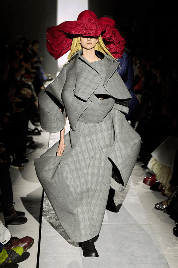 Comme des Garçons Fall Winter 2025 Paris Fashion Week Rei Kawakubo womenswear runway show