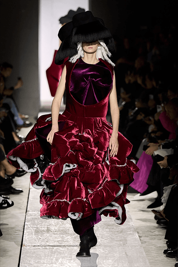 Comme des Garçons Fall Winter 2025 Paris Fashion Week Rei Kawakubo womenswear runway show