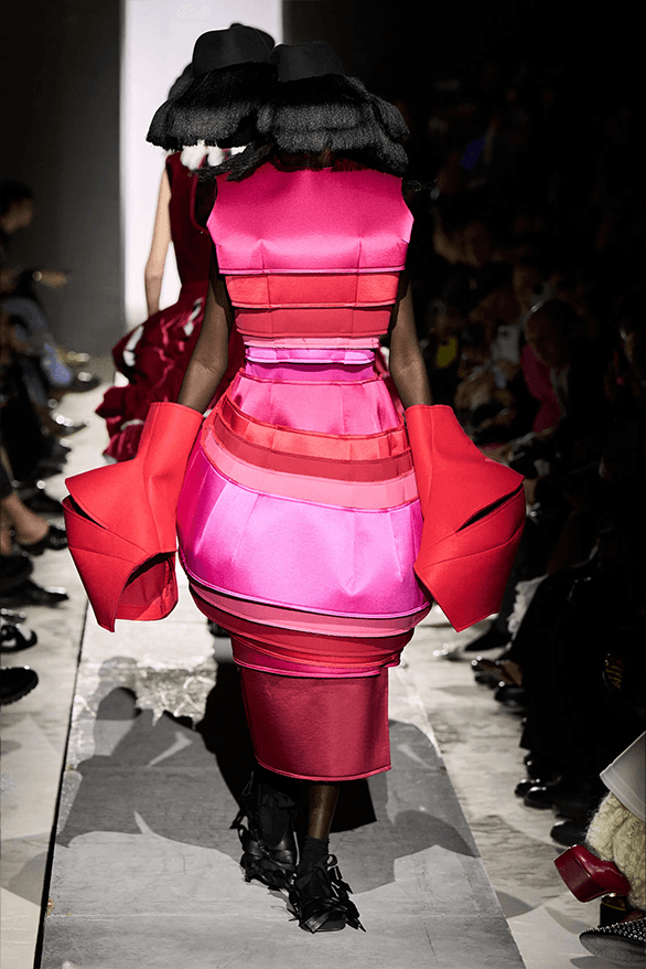 Comme des Garçons Fall Winter 2025 Paris Fashion Week Rei Kawakubo womenswear runway show