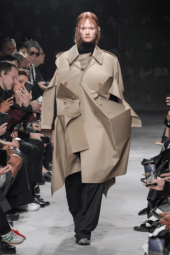 Junya Watanabe Fall Winter 2025 Paris Fashion Week womenswear runway show