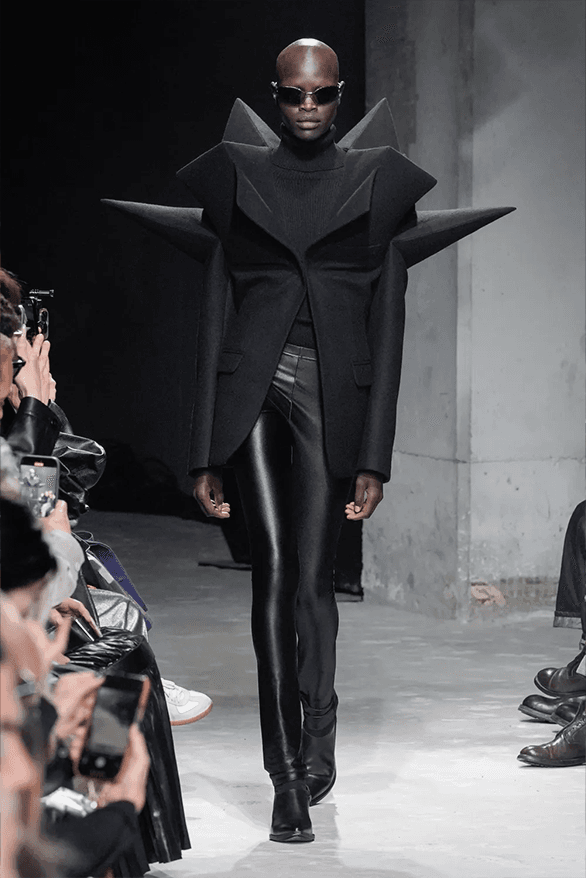 Junya Watanabe Fall Winter 2025 Paris Fashion Week womenswear runway show