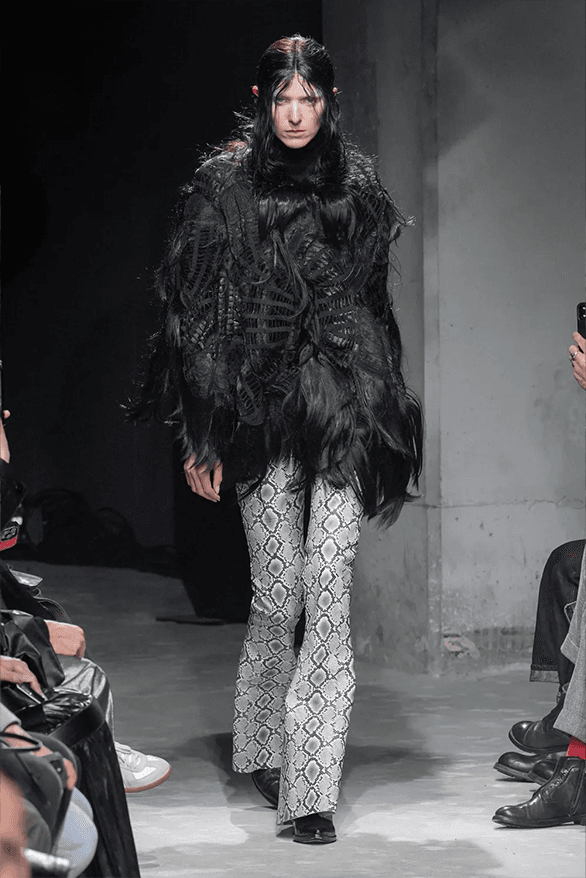 Junya Watanabe Fall Winter 2025 Paris Fashion Week womenswear runway show