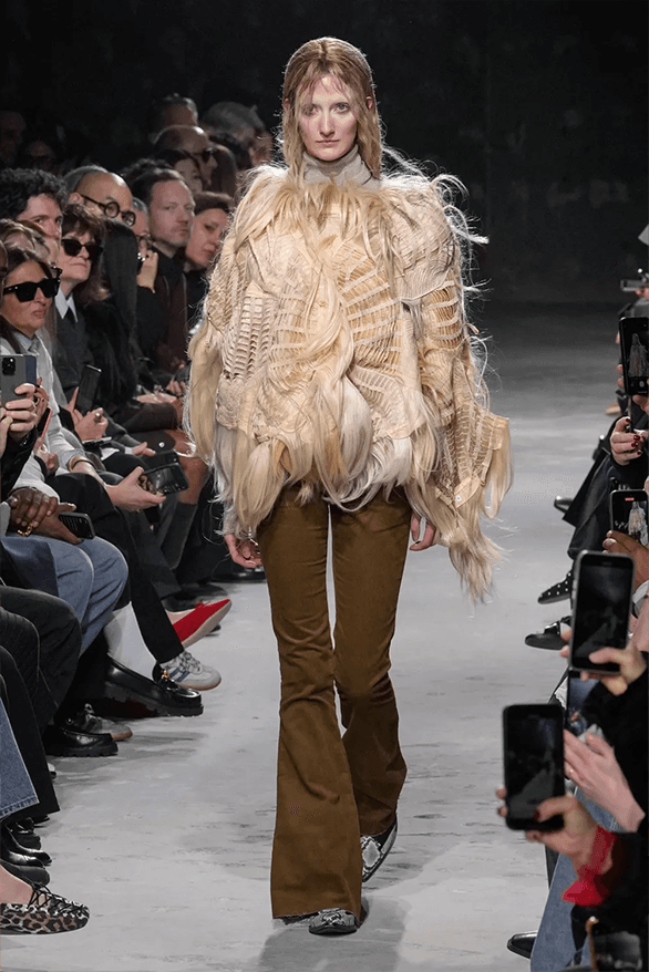 Junya Watanabe Fall Winter 2025 Paris Fashion Week womenswear runway show