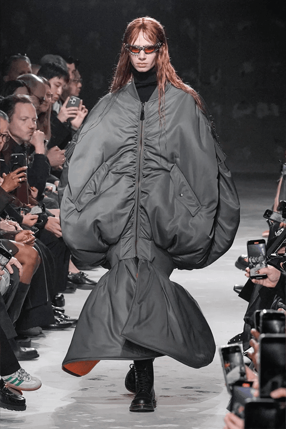 Junya Watanabe Fall Winter 2025 Paris Fashion Week womenswear runway show