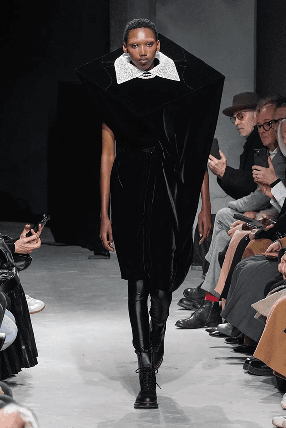 Junya Watanabe Fall Winter 2025 Paris Fashion Week womenswear runway show