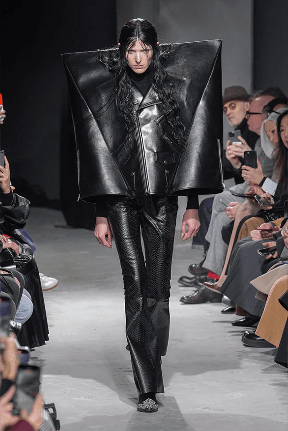 Junya Watanabe Fall Winter 2025 Paris Fashion Week womenswear runway show