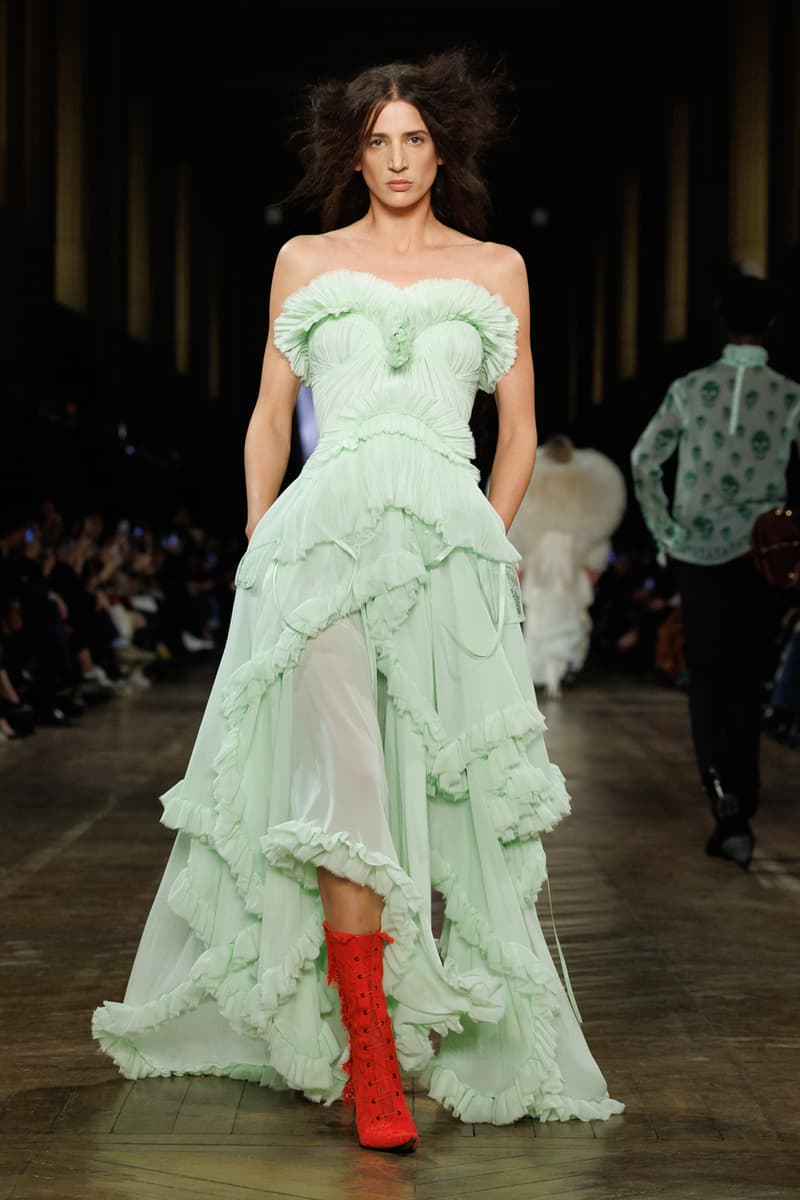 McQueen Fall/Winter 2025 Collection | Hypebeast McQueen Fall/Winter 2025 Collection | Hypebeast