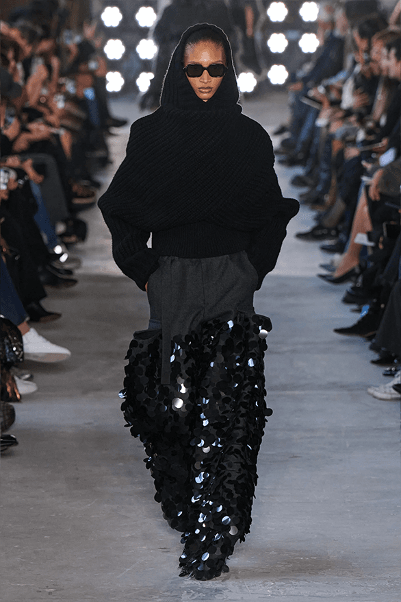 sacai Fall Winter 2025 Paris Fashion Week womenswear runway show chitose abe