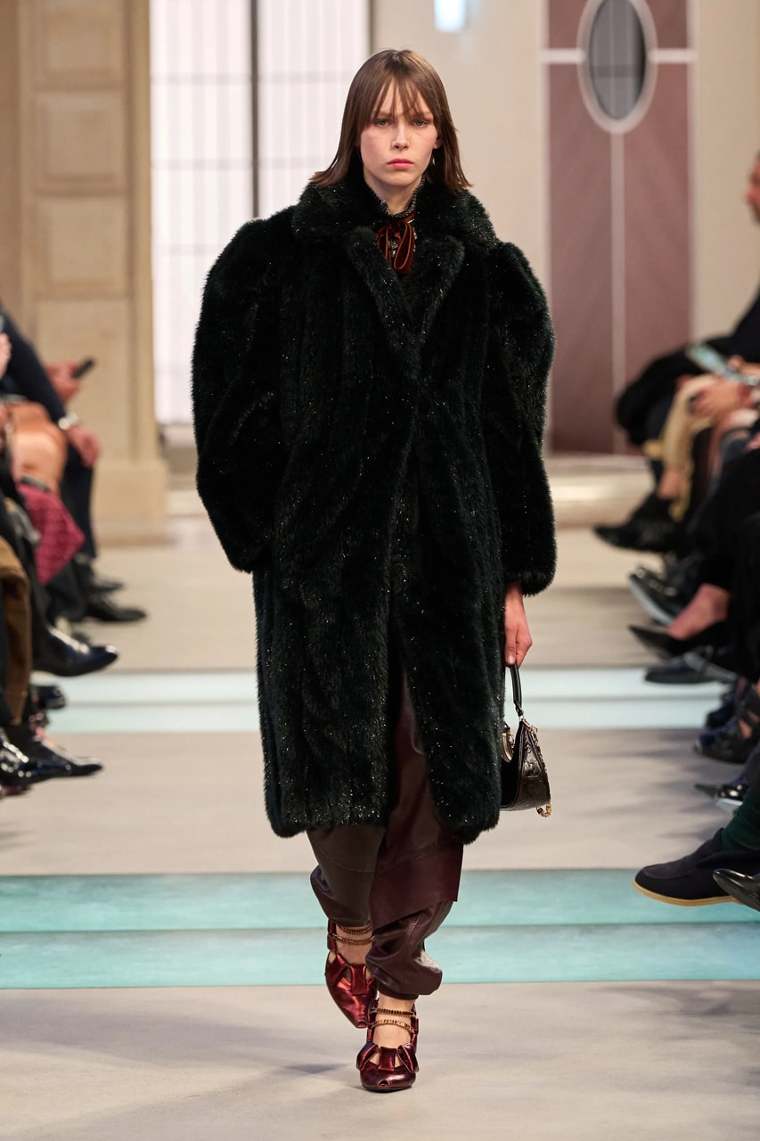 fur makes its biggest comeback on the runway new york london milan fashion week fall winter 2025 season