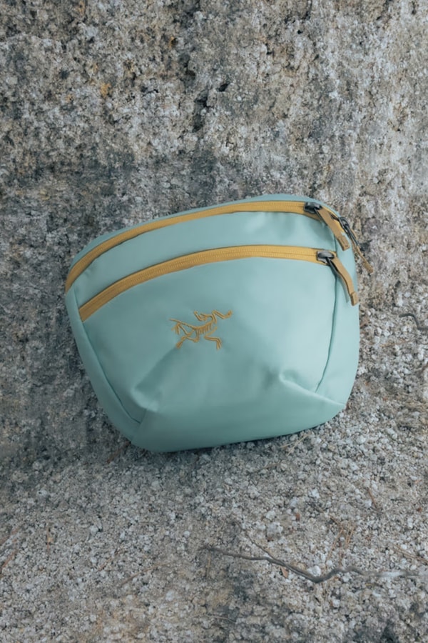 ARC'TERYX Reveals New Set of BEAMS-Exclusive Gear trail magic color beta jacket squamish hoodie mantis 2 waist pack gore-tex