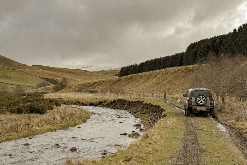 Teste Prático com o Land Rover Defender OCTA 2025