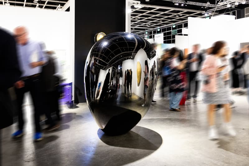 Closer Look at the Galleries Exhibited During Art Basel Hong Kong 2025 david zwirner takashi murakami sorayama yayoi kusama daniel arsham hauser wirth nanzuka japanese artist accra african diaspora gagosian labubu kasing lung