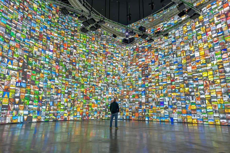 refik anadol living architecture frank gehry guggenheim bilbao