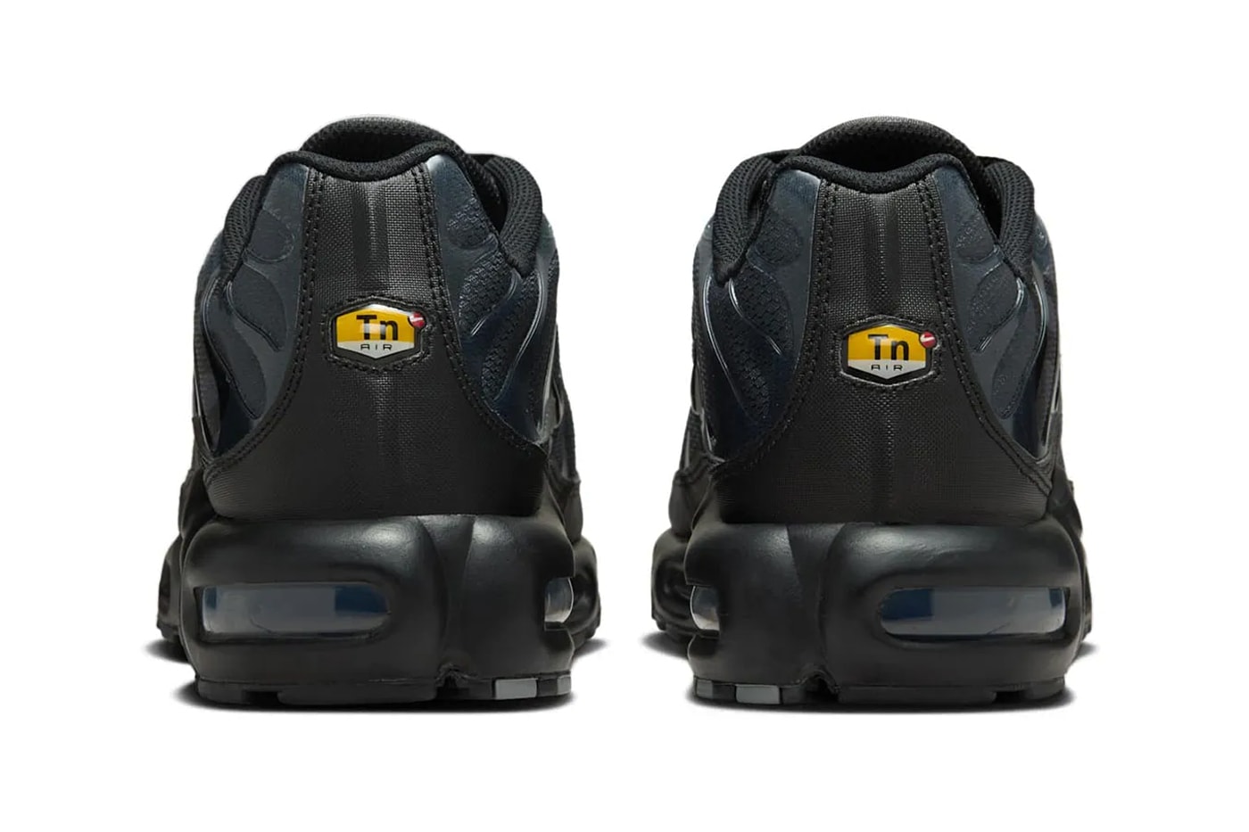 Paris Saint-Germain Join Forces for Collaborative Nike Air Max Plus psg Release info football club black particle grey anthracite