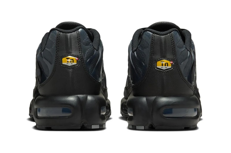 Paris Saint-Germain Join Forces for Collaborative Nike Air Max Plus psg Release info football club black particle grey anthracite