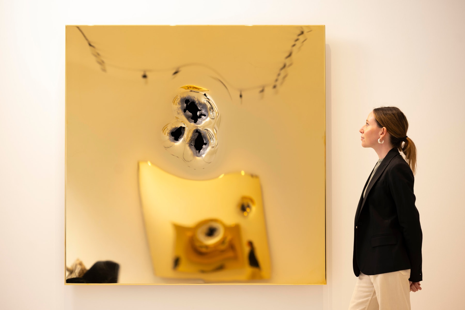 maurizio cattelan bones exhibition gagosian london