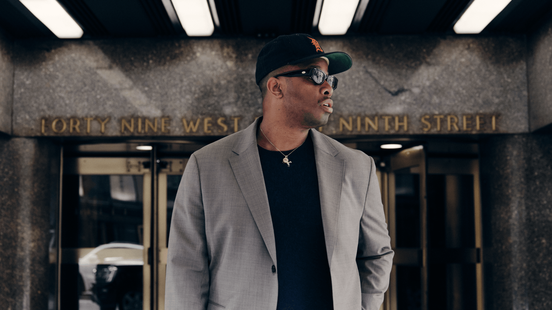 Devon Walker Travel Tips With Theory Motion Wool Collection