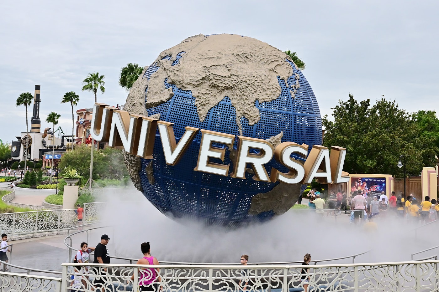 Universal Studios Unveils Plans for Its First-Ever Theme Park and Resort in the UK Bedford England 2031 comcast nbcuniversal