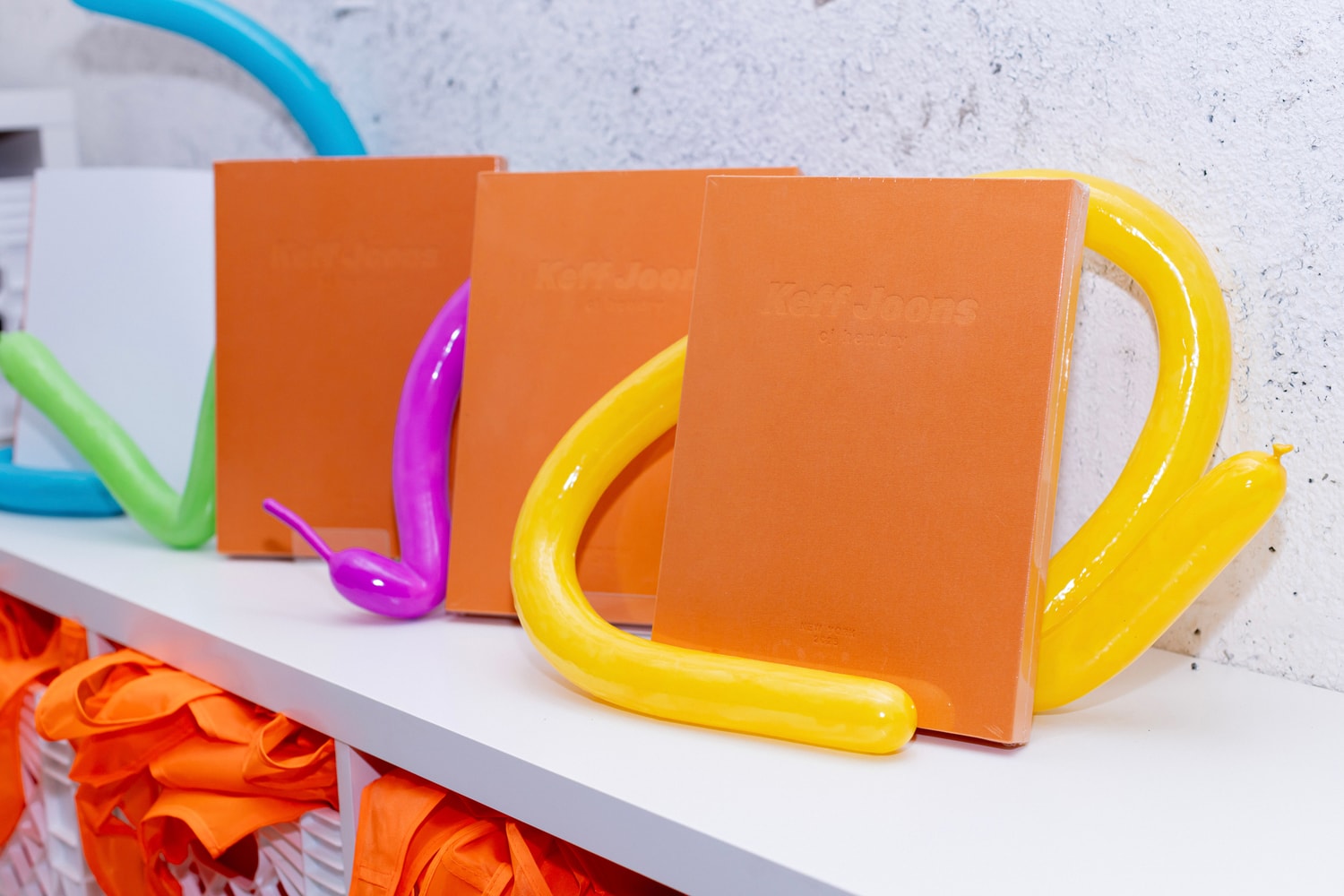 cj hendry keff joons exhibition balloon sculptures artworks installations