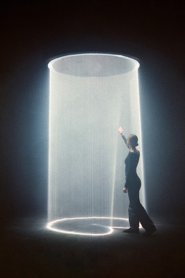 Lachlan Turczan 'Lucida' Installation Milan Design Week  art artowrks google making the invisible visible art artworks garage 21