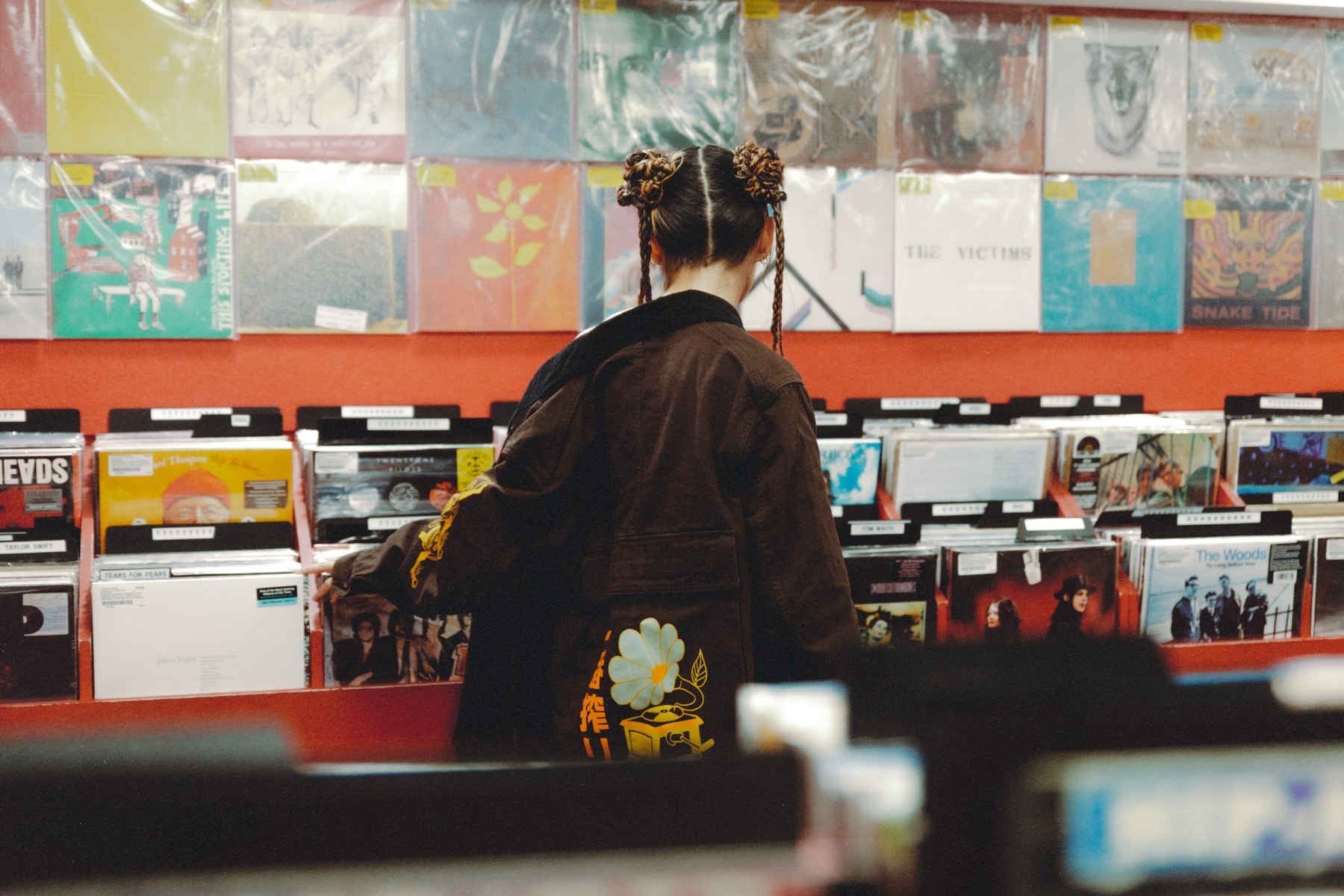 Jaguar Jonze Shares Her Love for Records and First Presses in Grails