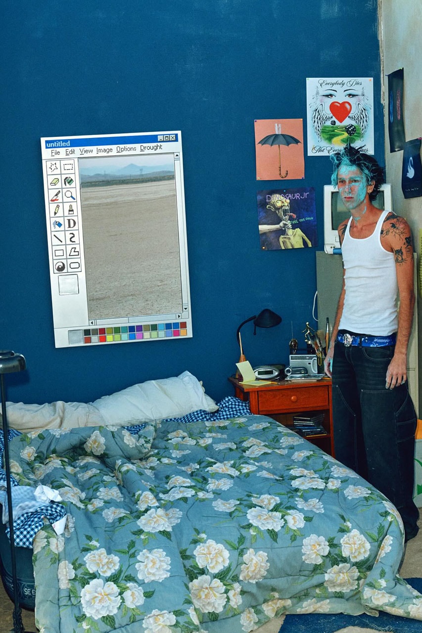 Drought Brings Windows 95 MS Paint to Life in New Mirror app desktop computer technology design home nostalgic