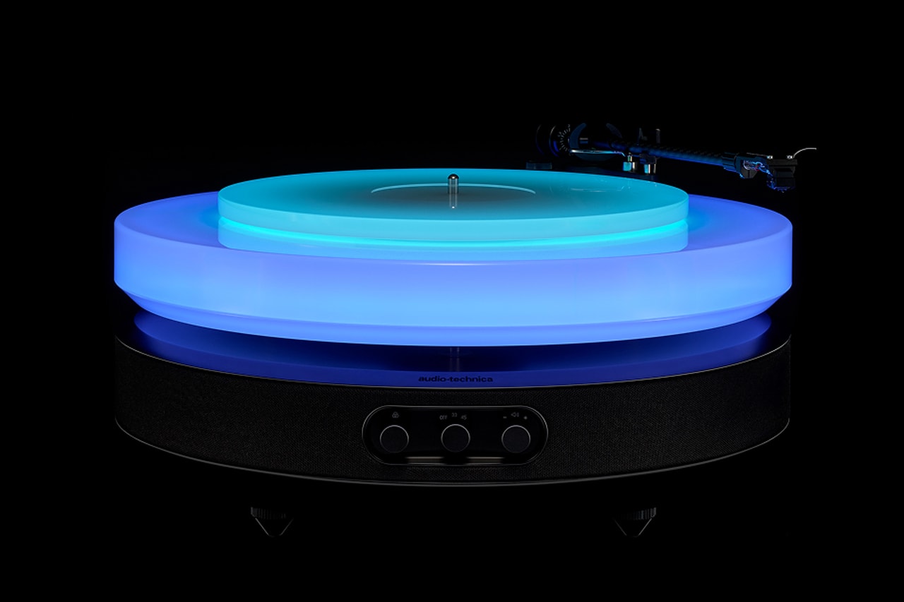 Audio-Technica Hotaru Turntable Info VM cartridge acrylic floating analog record light modes