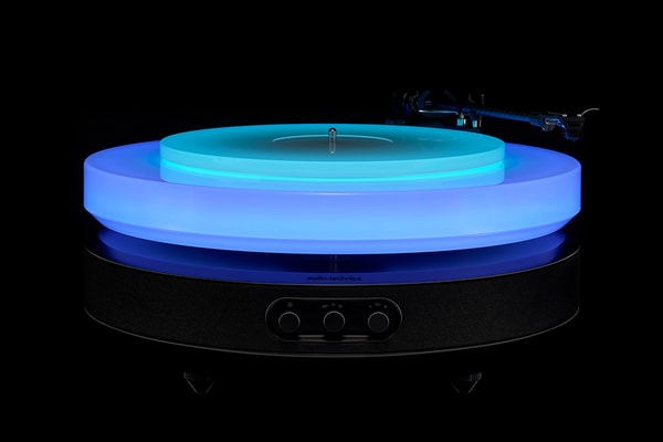 Audio-Technica Hotaru Turntable Info VM cartridge acrylic floating analog record light modes