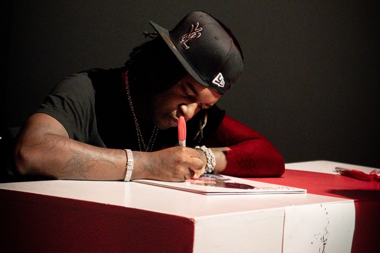 Closer Look: Ken Carson's Vinyl Signing