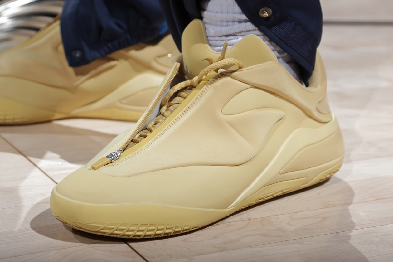 nba wnba signature sneaker list 2025 season Aaron Gordon - 361 AG 5 A’ja Wilson - Nike A’One Andrew Wiggins - Peak AW3 Anthony Edwards - adidas AE1 (2 teased) Austin Reaves - Rigorer AR2 Brandin Podziemski - Rigorer BP1 Breanna Stewart - PUMA Stewie 4 Damian Lillard - adidas Dame 9 (X teased) De’Aaron Fox - Under Armour Curry Fox 1 Devin Booker - Nike BOOK 1 Donovan Mitchell - adidas D.O.N. Issue #6 (7 teased) Giannis Antetokounmpo - Nike Zoom Freak 6 (7 teased) Ja Morant - Nike Ja 2 James Harden - adidas Harden Vol. 9 Jaylen Brown - 741 Performance Rover Jayson Tatum - Jordan Tatum 3 Jimmy Butler - Li-Ning JB3 Kawhi Leonard - New Balance KAWHI IV Kevin Durant - Nike KD 18 Klay Thompson - ANTA KT 10 Kyrie Irving - ANTA KAI 2 LaMelo Ball - PUMA MB.04 LeBron James - Nike LeBron 22 Luka Dončić - Jordan Luka 4 Nikola Jokić - 361 Joker 1 Sabrina Ionescu - Nike Sabrina 2 (3 spotted) Scoot Henderson - PUMA Scoot Zeros II Shai Gilgeous-Alexander - Converse SHAI 001 Spencer Dinwiddie - 361 DVD 3 Stephen Curry - Under Armour Curry 12 Sydney Colson - Creative Control Sydney Colson 1 Zion Williamson - Jordan Zion 4