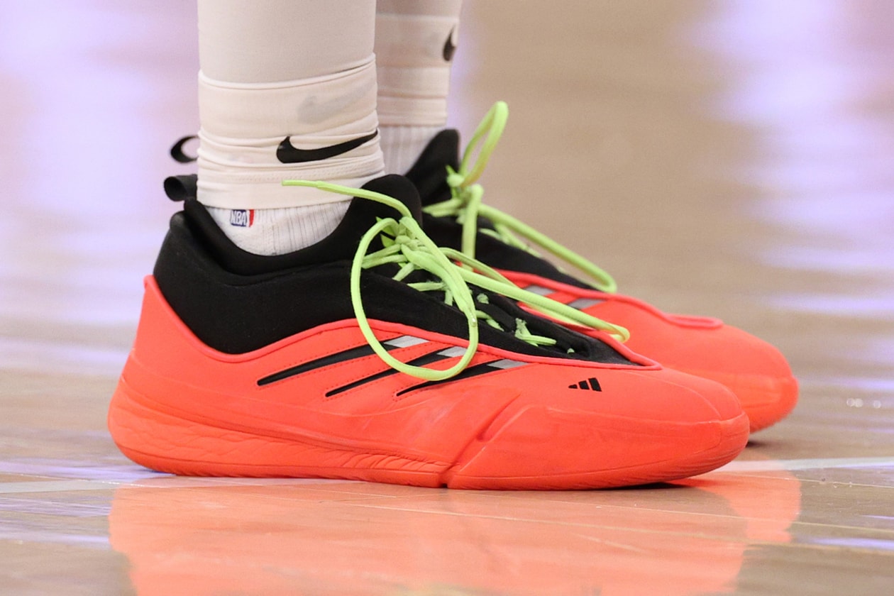 nba wnba signature sneaker list 2025 season Aaron Gordon - 361 AG 5 A’ja Wilson - Nike A’One Andrew Wiggins - Peak AW3 Anthony Edwards - adidas AE1 (2 teased) Austin Reaves - Rigorer AR2 Brandin Podziemski - Rigorer BP1 Breanna Stewart - PUMA Stewie 4 Damian Lillard - adidas Dame 9 (X teased) De’Aaron Fox - Under Armour Curry Fox 1 Devin Booker - Nike BOOK 1 Donovan Mitchell - adidas D.O.N. Issue #6 (7 teased) Giannis Antetokounmpo - Nike Zoom Freak 6 (7 teased) Ja Morant - Nike Ja 2 James Harden - adidas Harden Vol. 9 Jaylen Brown - 741 Performance Rover Jayson Tatum - Jordan Tatum 3 Jimmy Butler - Li-Ning JB3 Kawhi Leonard - New Balance KAWHI IV Kevin Durant - Nike KD 18 Klay Thompson - ANTA KT 10 Kyrie Irving - ANTA KAI 2 LaMelo Ball - PUMA MB.04 LeBron James - Nike LeBron 22 Luka Dončić - Jordan Luka 4 Nikola Jokić - 361 Joker 1 Sabrina Ionescu - Nike Sabrina 2 (3 spotted) Scoot Henderson - PUMA Scoot Zeros II Shai Gilgeous-Alexander - Converse SHAI 001 Spencer Dinwiddie - 361 DVD 3 Stephen Curry - Under Armour Curry 12 Sydney Colson - Creative Control Sydney Colson 1 Zion Williamson - Jordan Zion 4