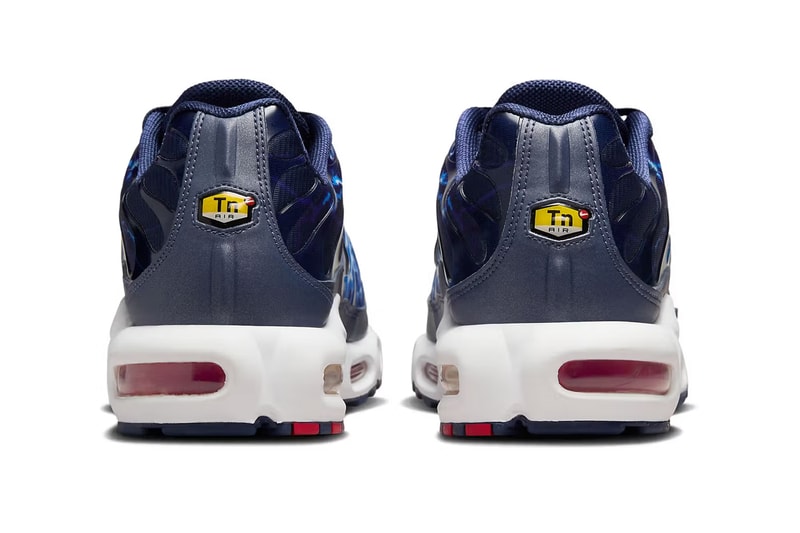 Official Look at the Nike Air Max Plus "Eclair" HV2323-400 Midnight Navy/Midnight Navy/Salsa Red/White/Metallic Silver/Clear tn swoosh lightning