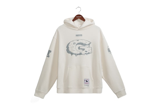 Lil Wayne Teams up With NFL and Mitchell & Ness For Football-Inspired Collaboration Green Bay packers the carter vi