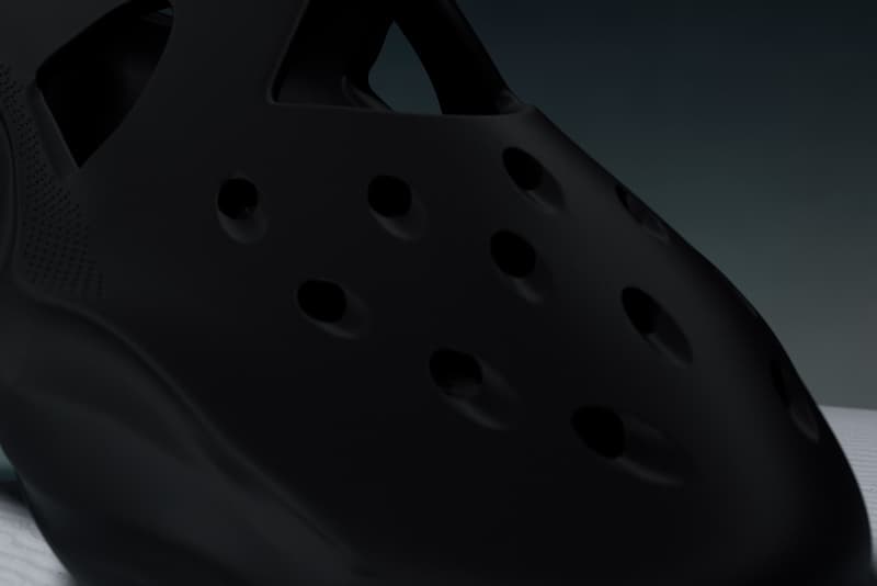 Dingyun Zhang Crocs Diffuser Sapphire Black Sand Release date info store list buying guide photos price