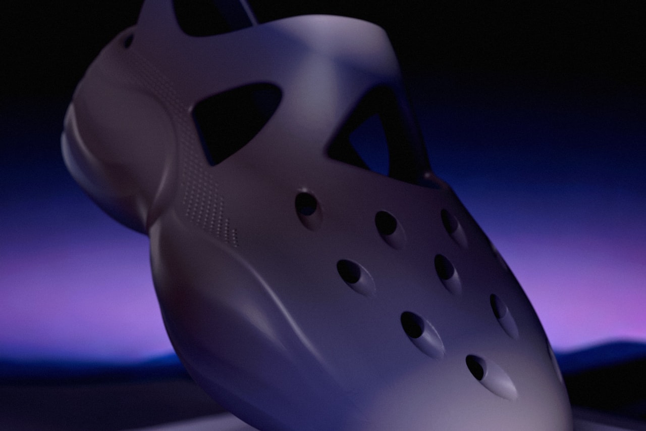Dingyun Zhang Crocs Diffuser Sapphire Black Sand Release date info store list buying guide photos price