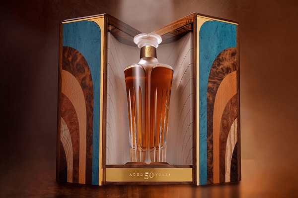 Midleton Very Rare Final Silent Distillery Collection whisky alcohol beverage