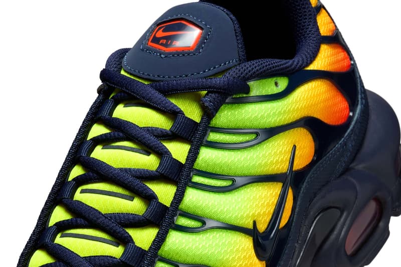 Official Look at the Nike Air Max Plus "Lemon Venom" Lemon Venom/Hyper Crimson-Yellow-Laser Orange-Blackened Blue DM0032-701