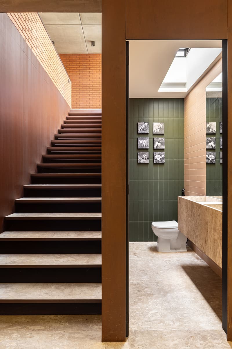 The House of 7 Trees by Hersen Mendes Arquitetura Brazil