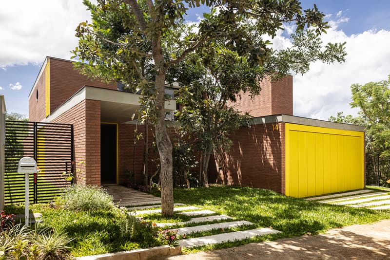 The House of 7 Trees by Hersen Mendes Arquitetura Brazil
