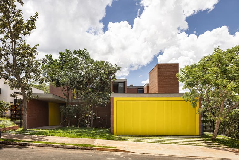 The House of 7 Trees by Hersen Mendes Arquitetura Brazil
