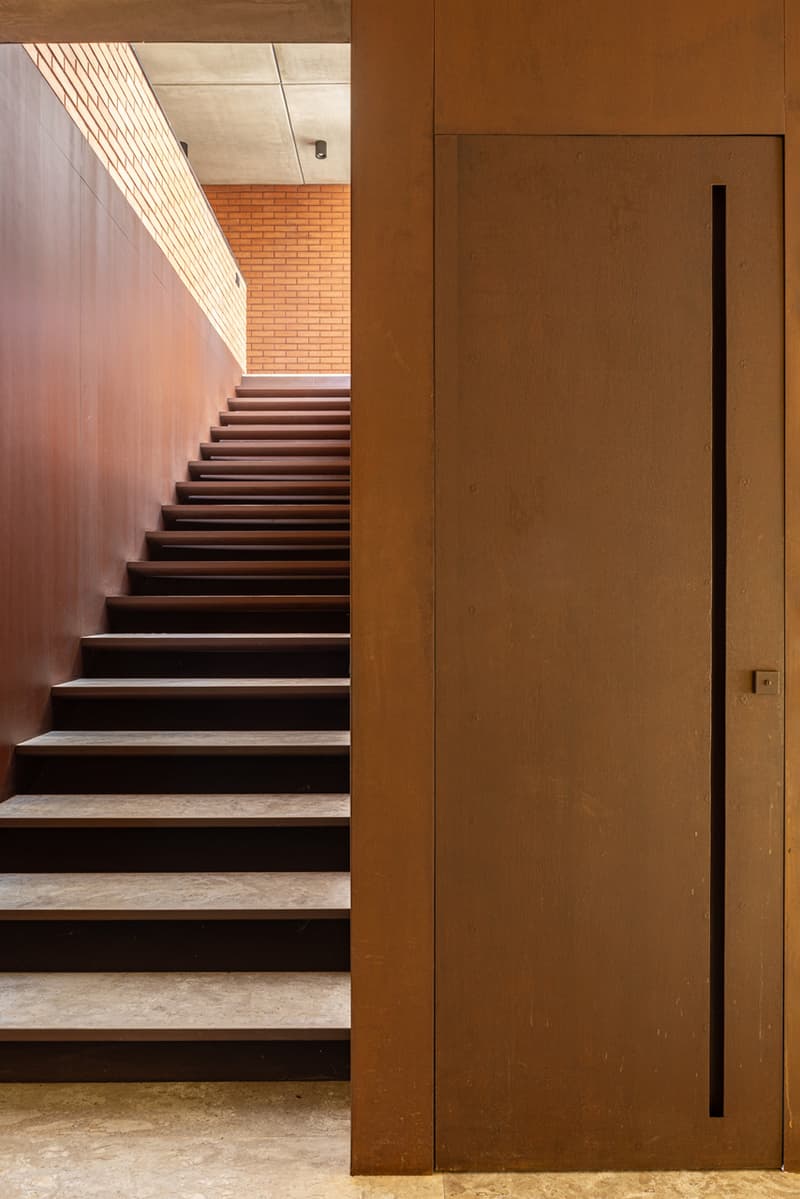 The House of 7 Trees by Hersen Mendes Arquitetura Brazil