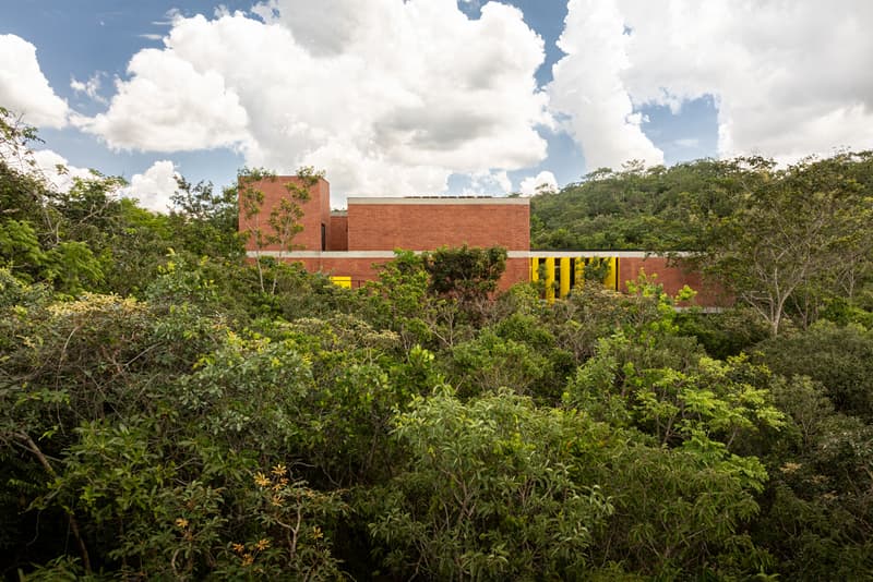The House of 7 Trees by Hersen Mendes Arquitetura Brazil