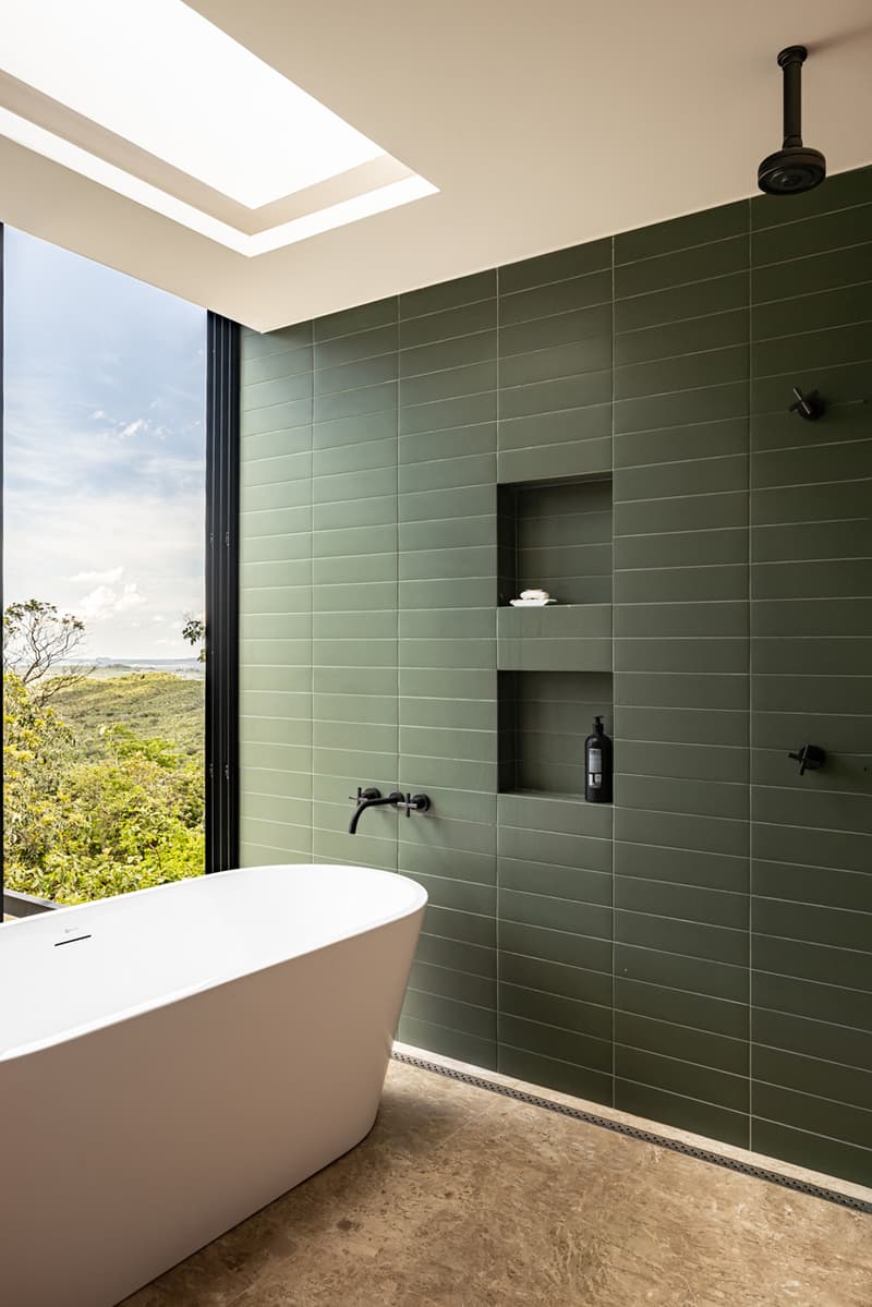 The House of 7 Trees by Hersen Mendes Arquitetura Brazil