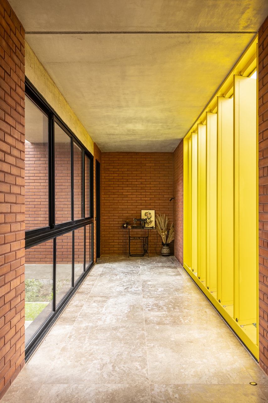 The House of 7 Trees by Hersen Mendes Arquitetura Brazil