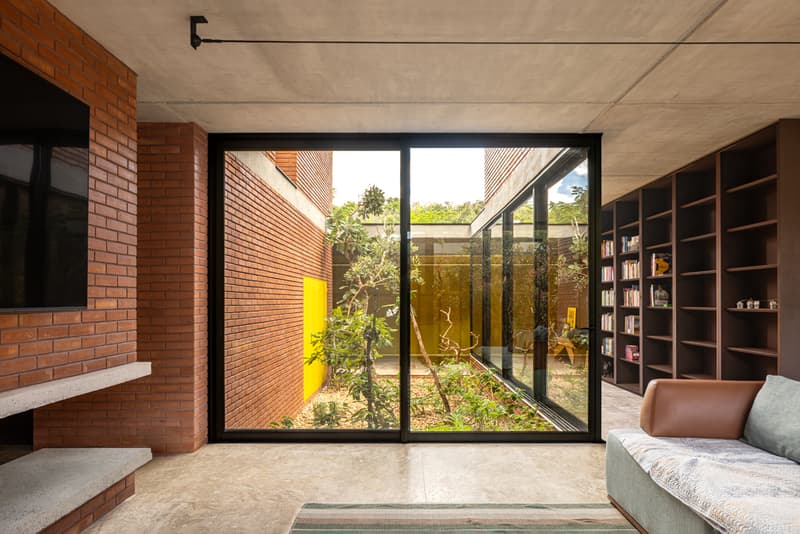 The House of 7 Trees by Hersen Mendes Arquitetura Brazil