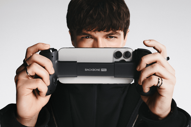 Backbone Launches 'Backbone Pro' Controller